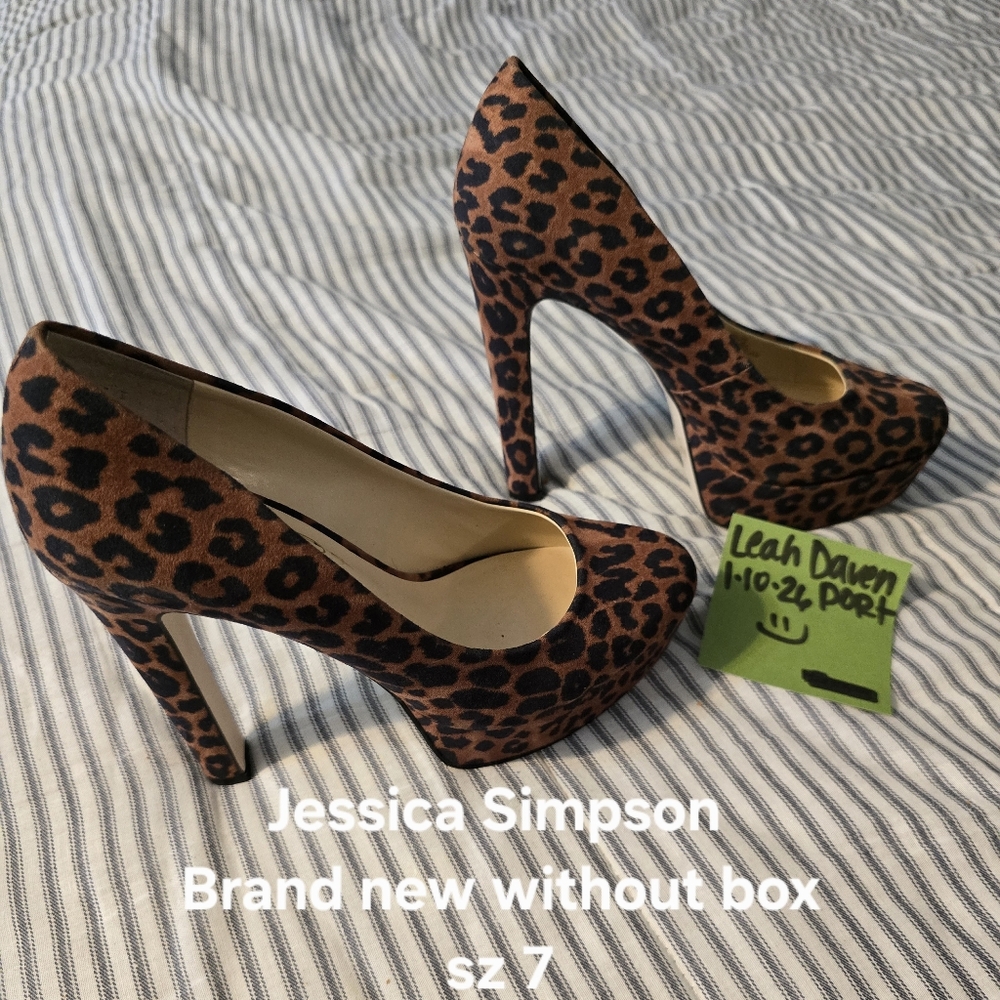Jessica Simpson Brown Leopard Print Heels